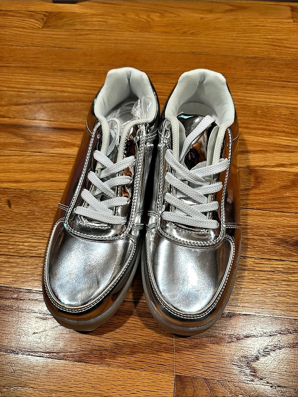 Light up Metallic Sneakers US Size 10. New!